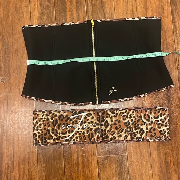 JSculpt Reversible Plus Size Waist Trainer/Slimming Belt - Picture 3 of 5